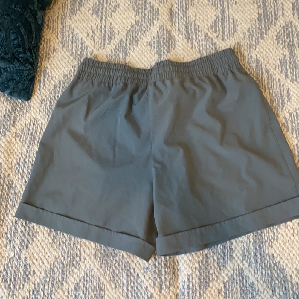 Shorts - Picture 4 of 4